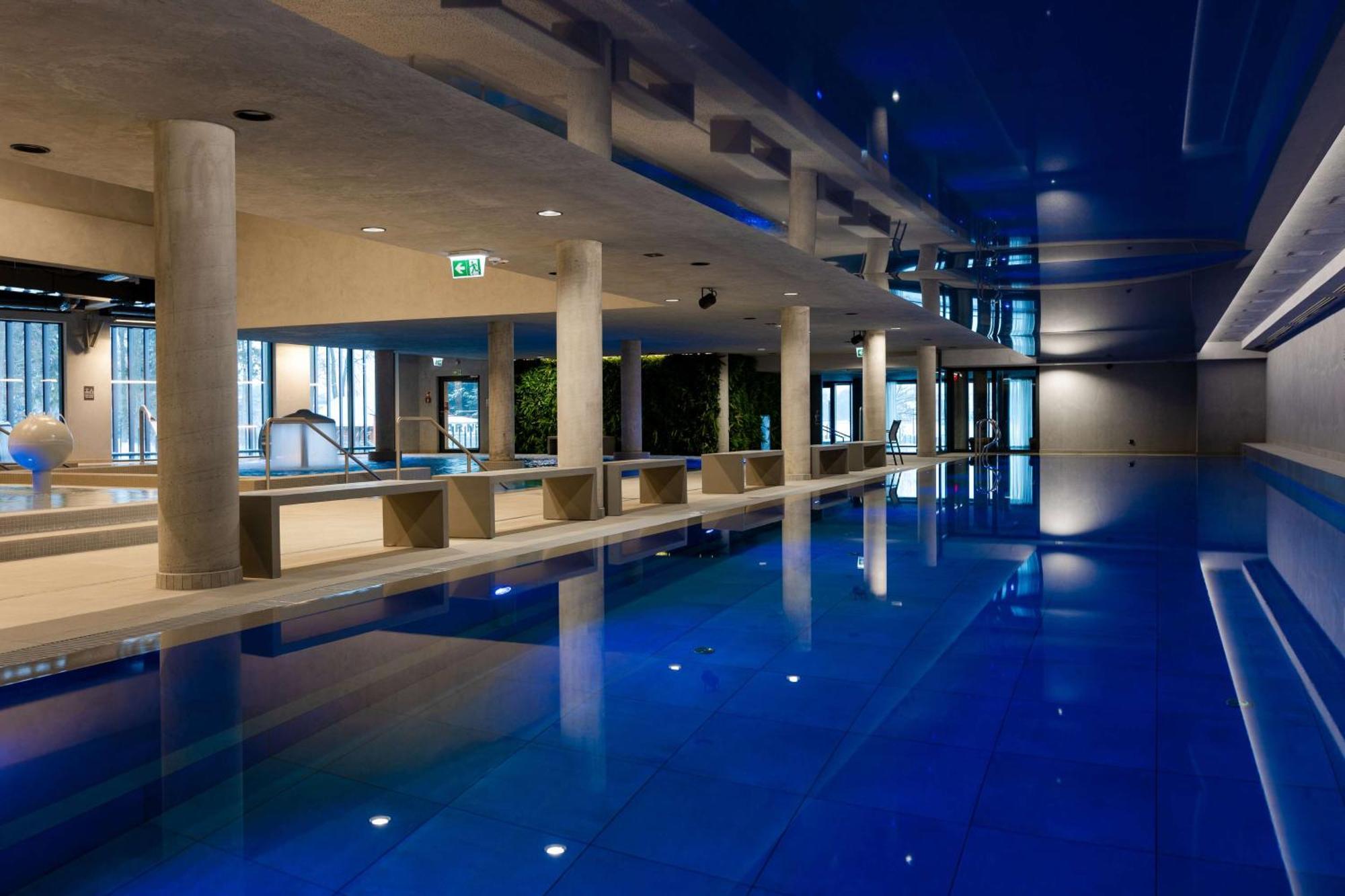 Radisson Blu Resort & Conference Center, Ostroda Mazury Экстерьер фото The pool at the hotel