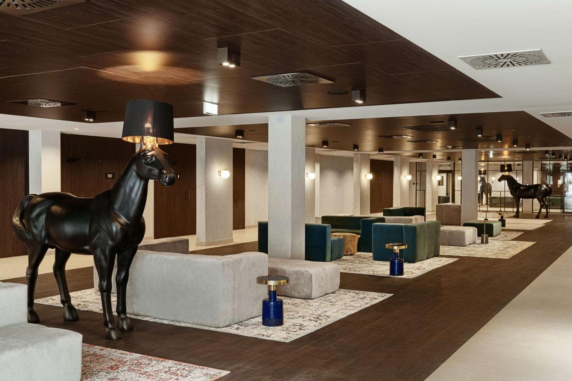 Radisson Blu Resort & Conference Center, Ostroda Mazury Экстерьер фото The interior of the hotel